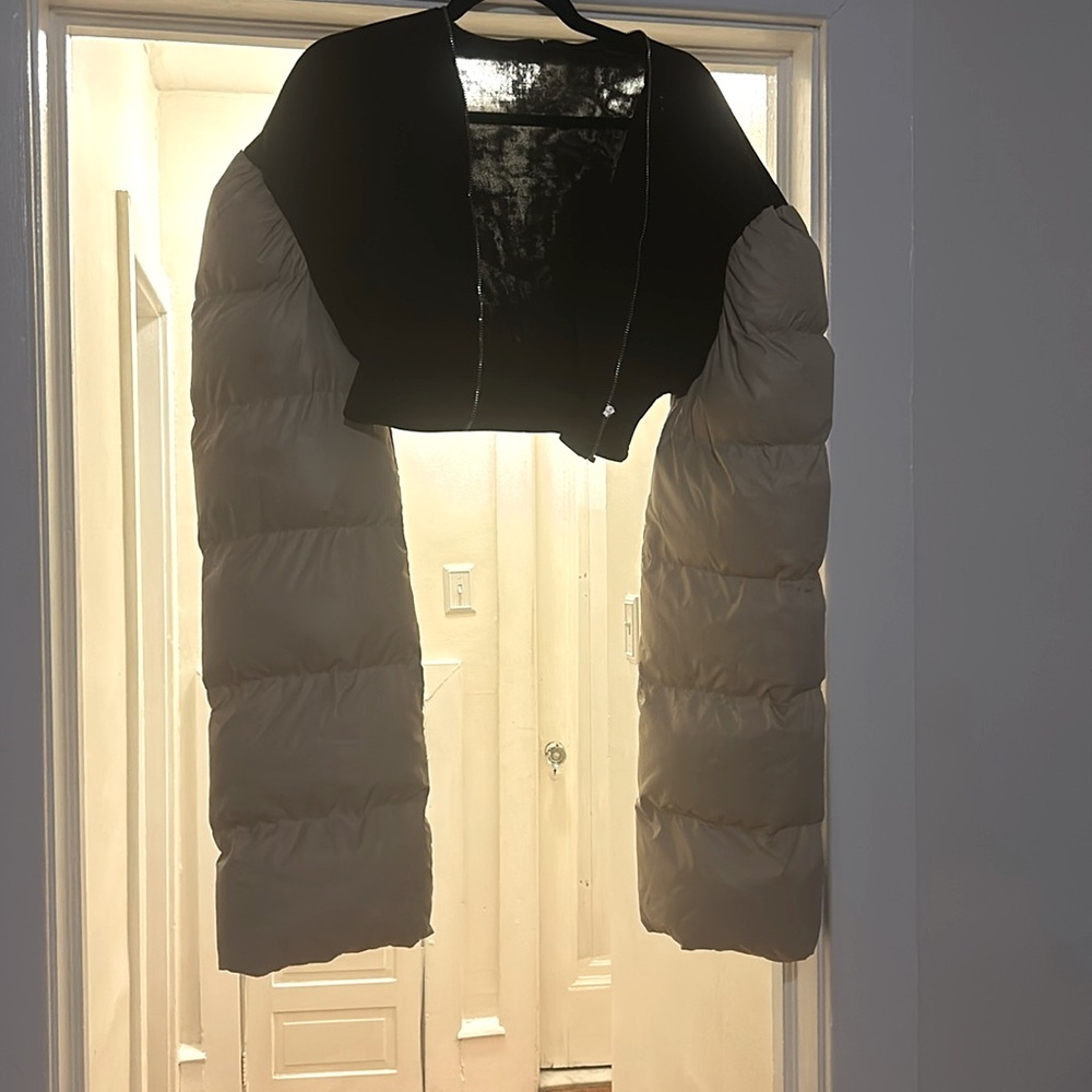 Cropped jacket worn once